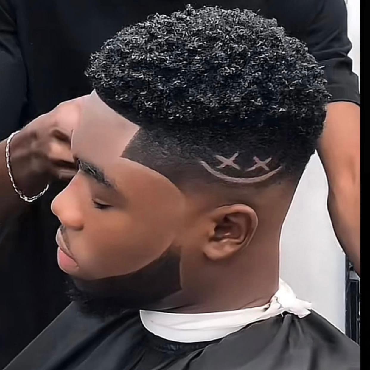 Brightingale Unisex salon